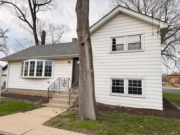 $230,700 | 428 East 156th Place, South Holland, IL 60473