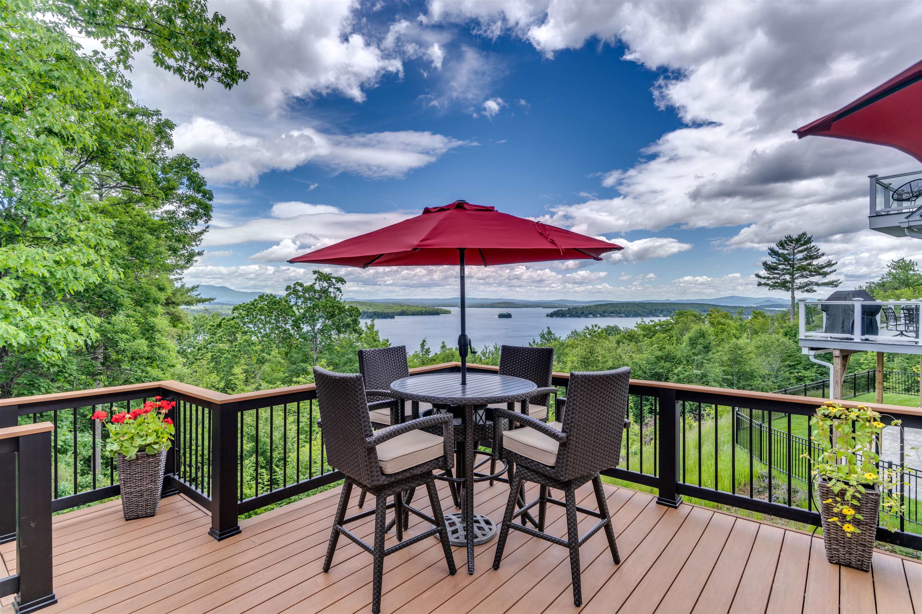 43 Windjammer's Ridge Laconia, NH 03246 - Photo 2 of 40 Gallery Image 2
