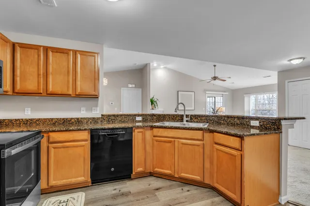 $284,900 | 16038 Morningside, Northville, MI 48168