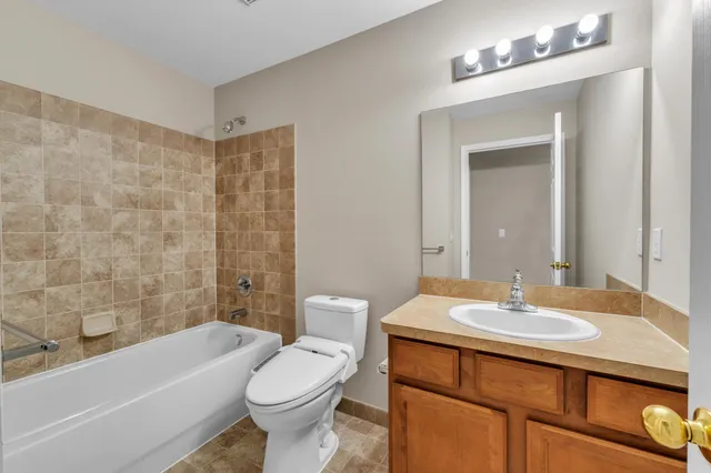 $284,900 | 16038 Morningside, Northville, MI 48168