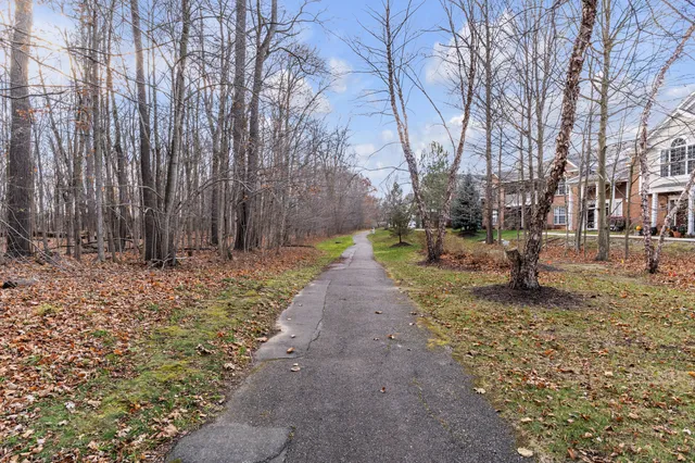 $284,900 | 16038 Morningside, Northville, MI 48168