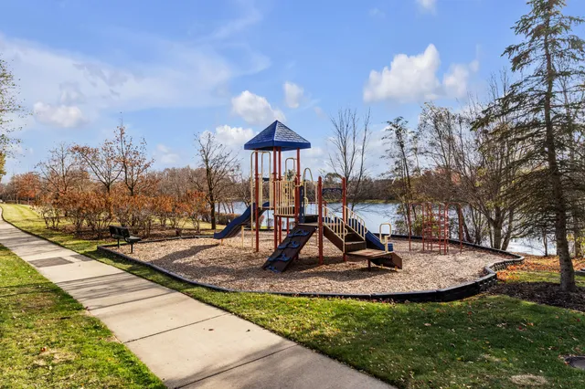 $284,900 | 16038 Morningside, Northville, MI 48168