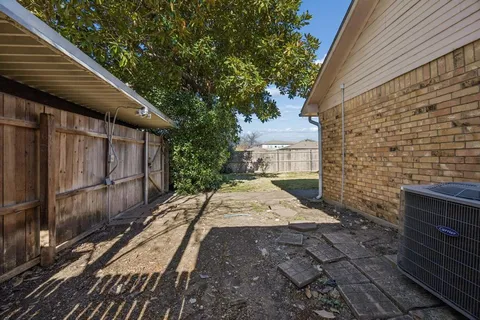 $295,000 | 6504 Chicory Court, Unit R, Dallas, TX 75214