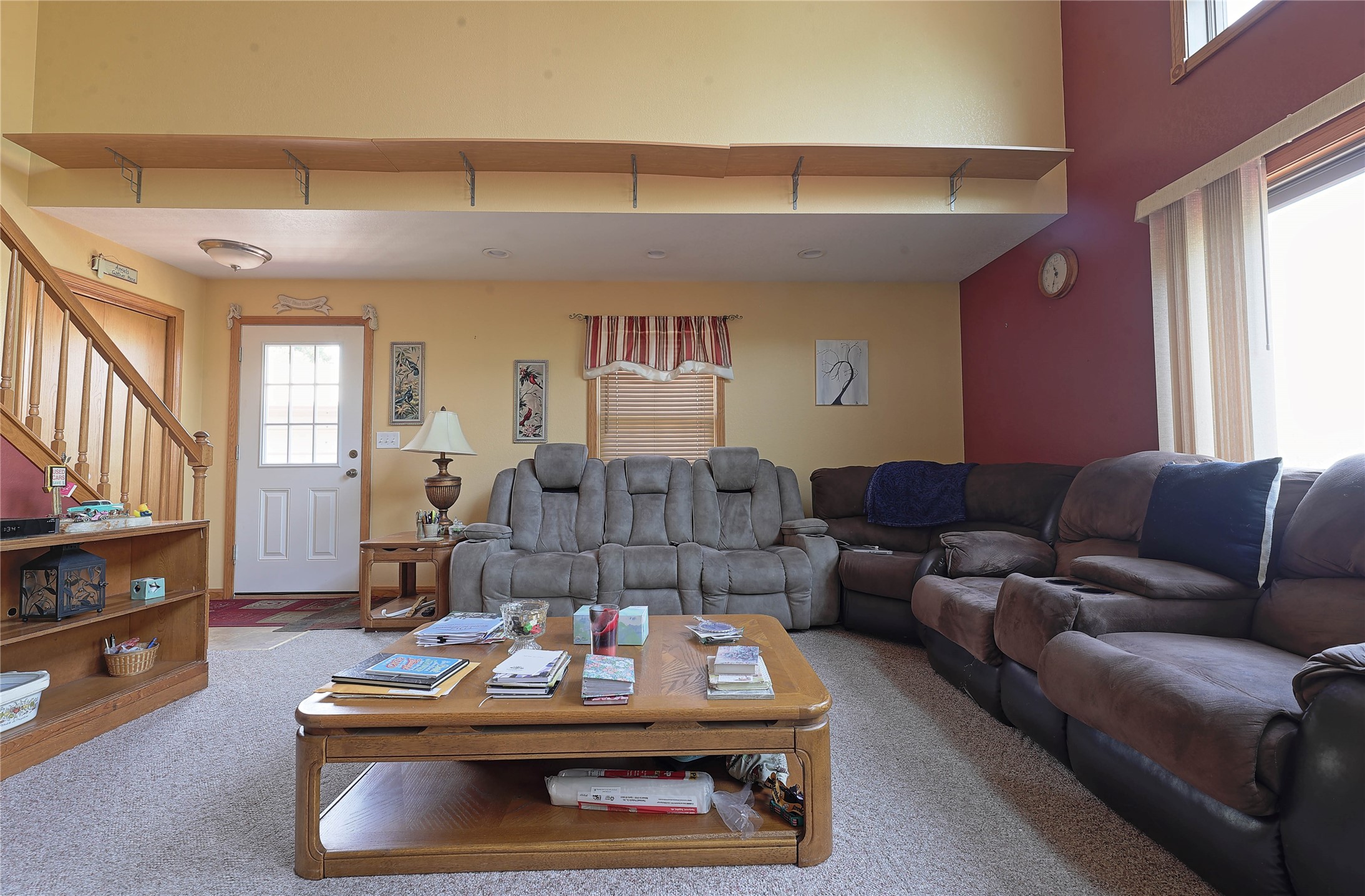 2436 Golf Club Road Erie, PA 16509 - Photo 14 of 28 Living Room