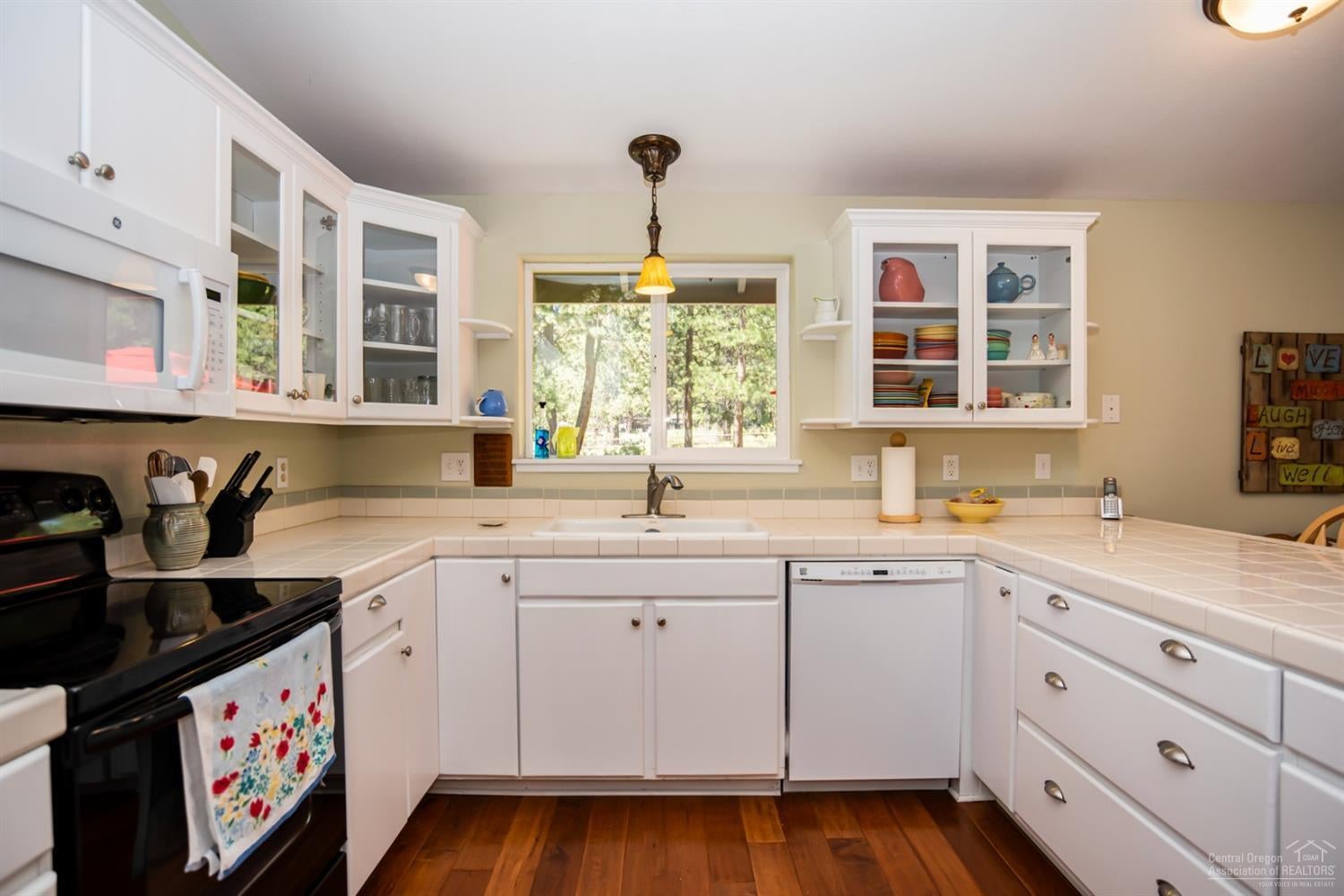 19374 Mohawk Road Bend, OR 97702 - Photo 10 of 25 Gallery Image 10