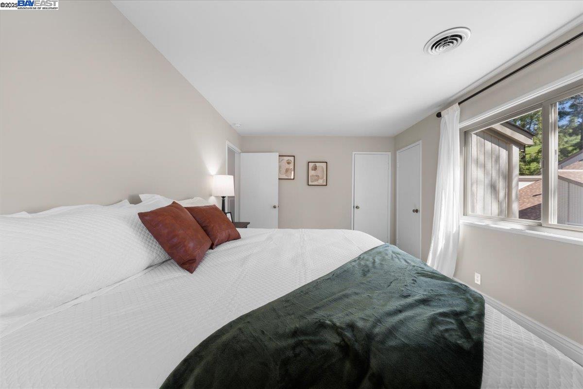 427 Chalda Way Moraga, CA 94556 - Photo 12 of 31