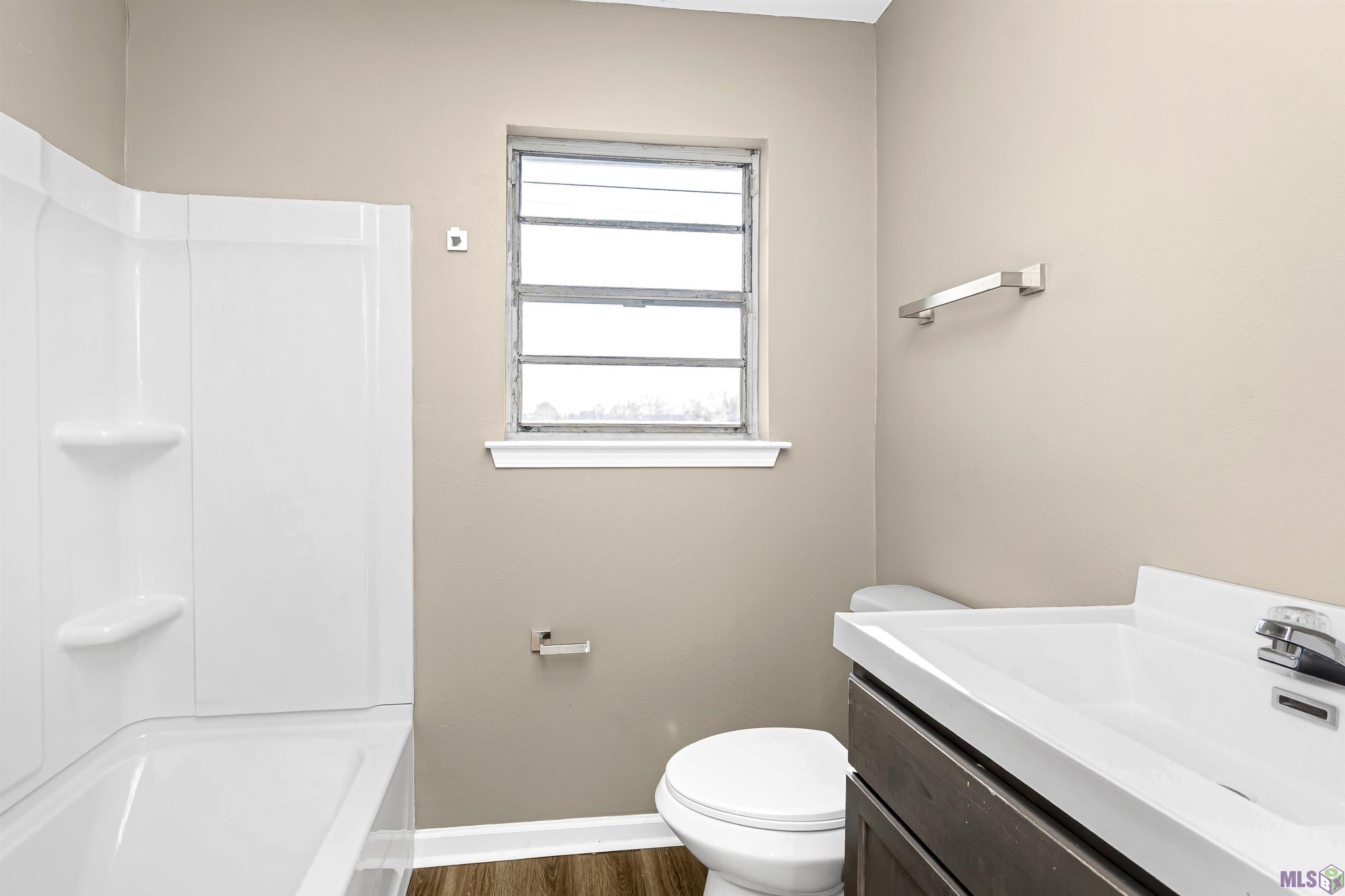 381 Mills Avenue Baton Rouge, LA 70807 - Photo 3 of 8