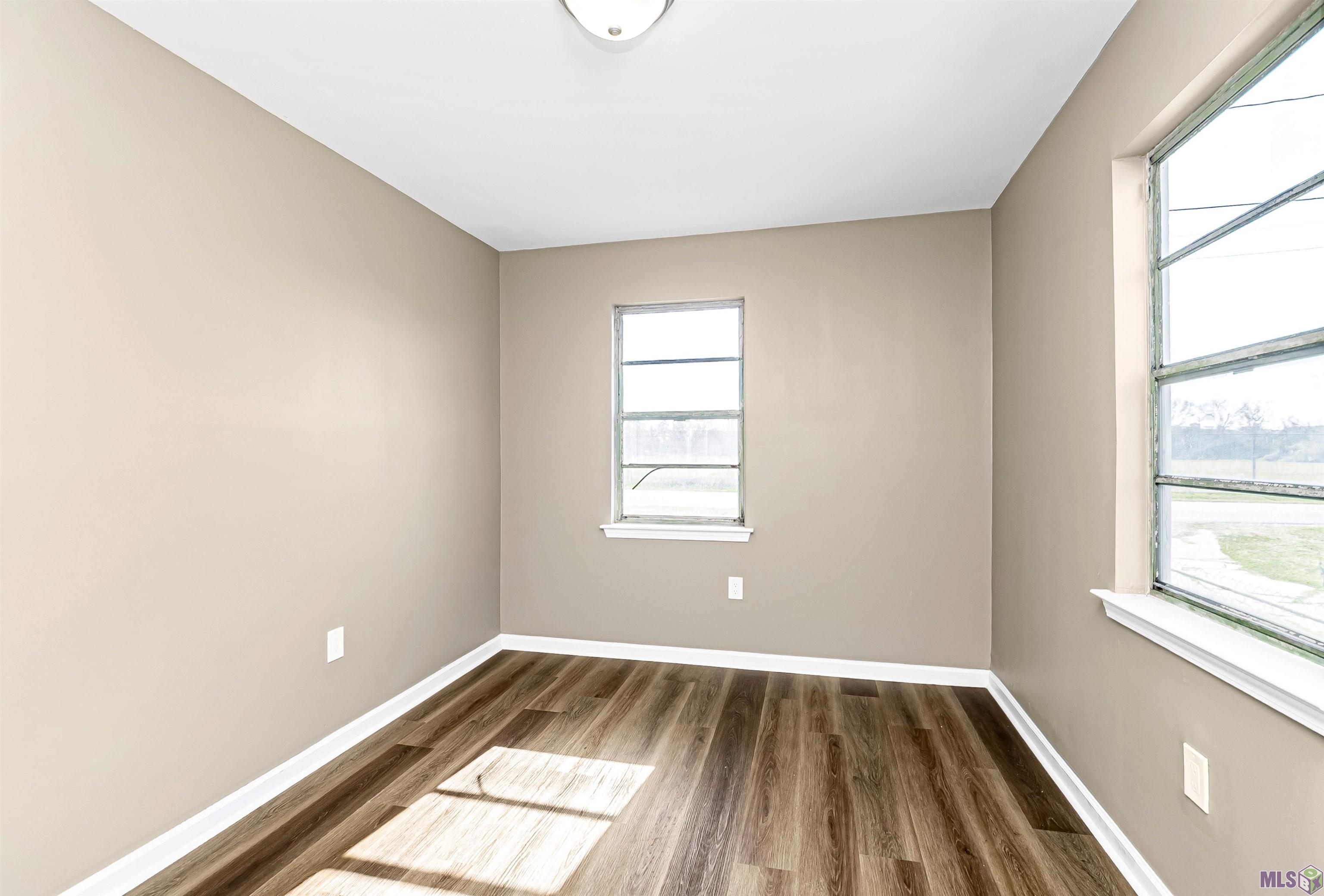 381 Mills Avenue Baton Rouge, LA 70807 - Photo 4 of 8