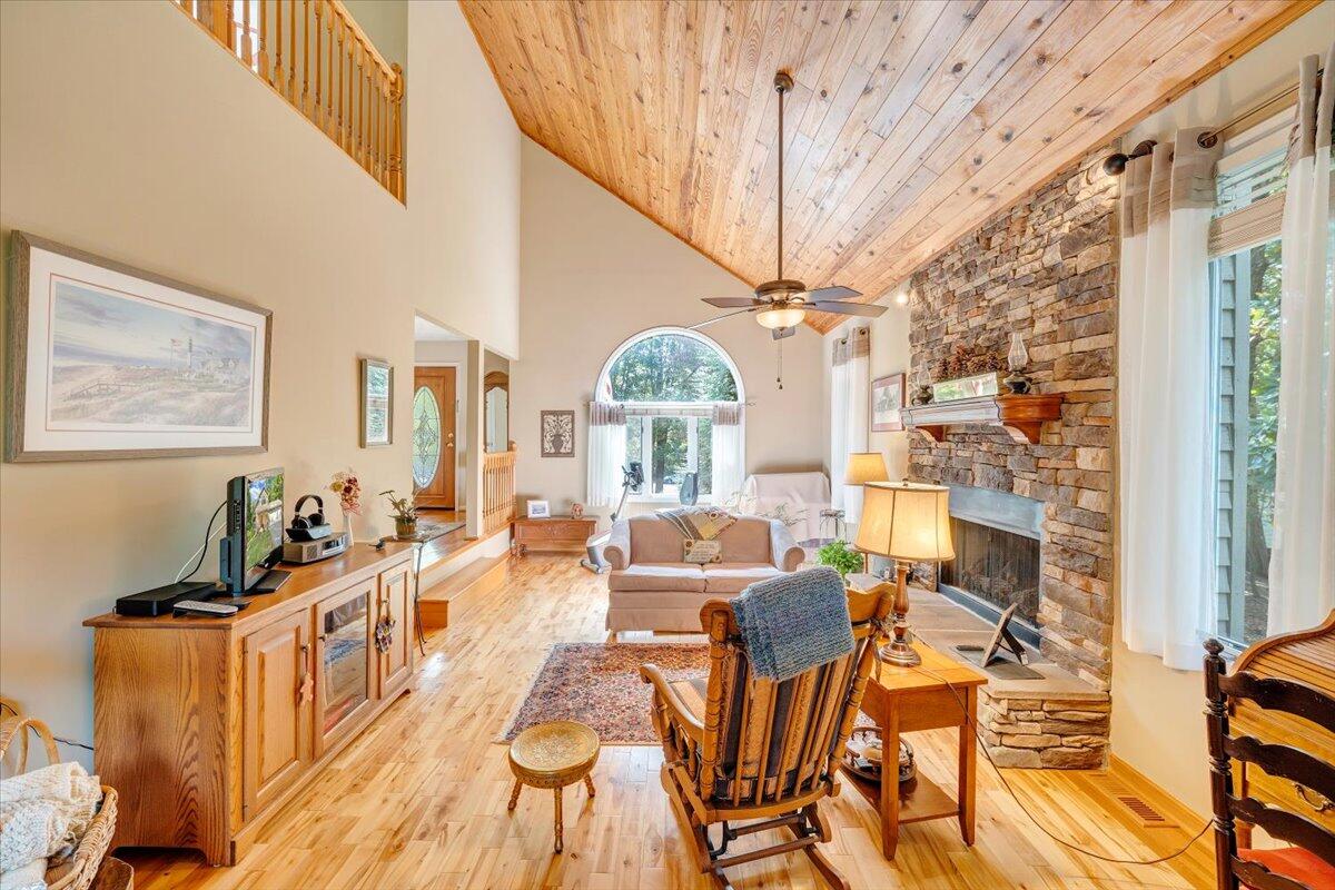 1347 Woodhaven Estates Road Blue Ridge, VA 24064 - Photo 54 of 135 020-MIB01669