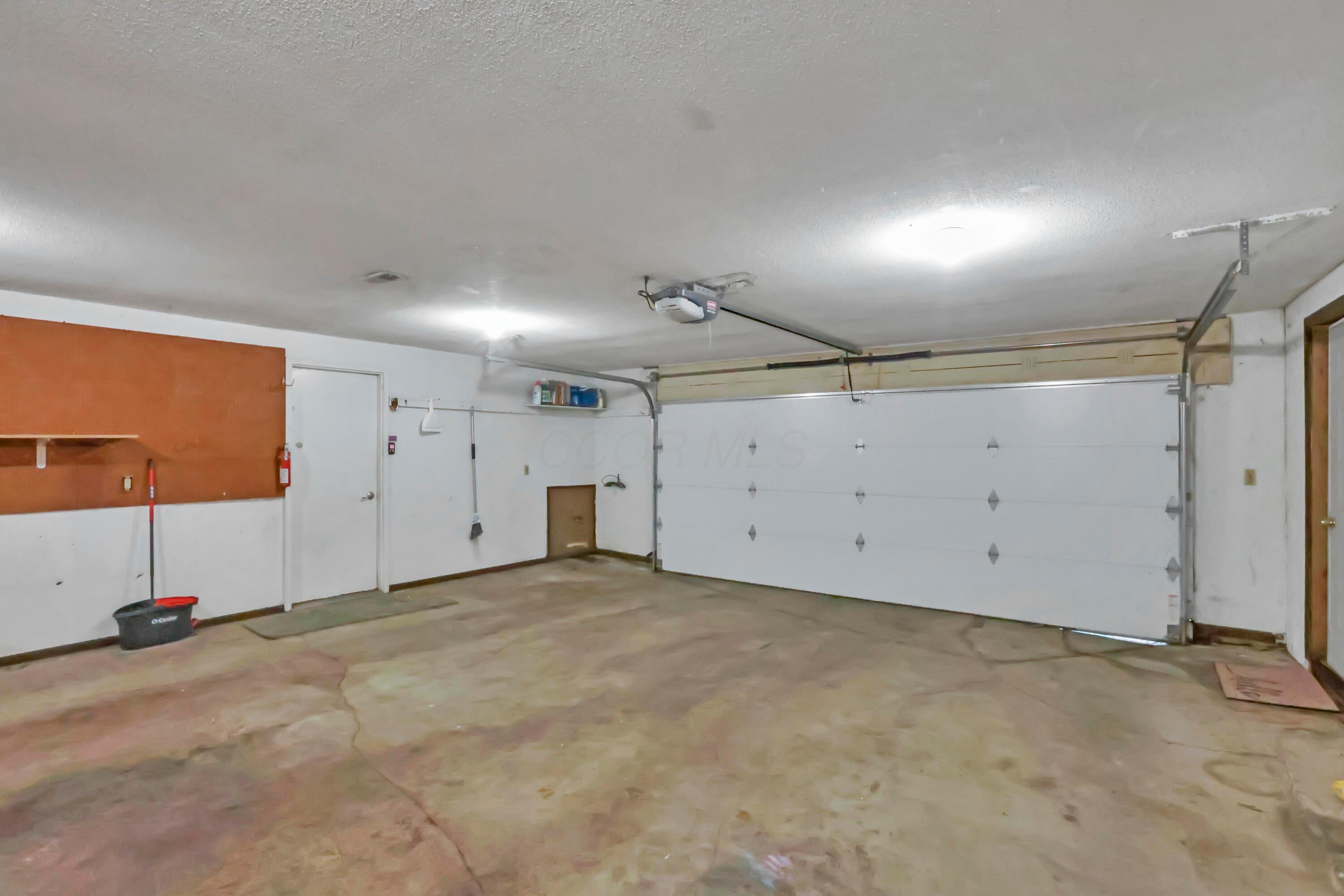 885 Hickory Road Heath, OH 43056 - Photo 35 of 42 43-print-4E7A9382