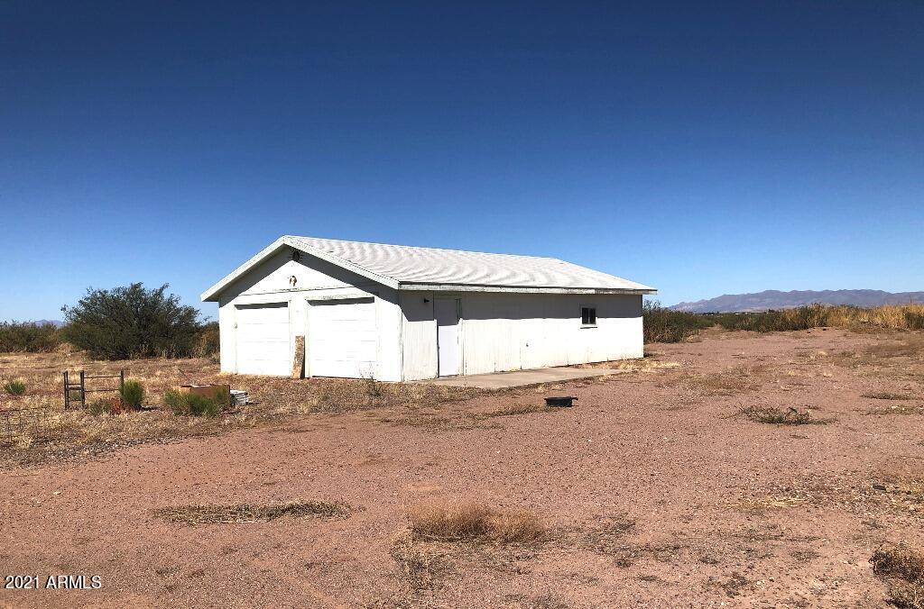 3626 West Coyote Crossing Road Douglas, AZ 85607 - Photo 4 of 28 garage