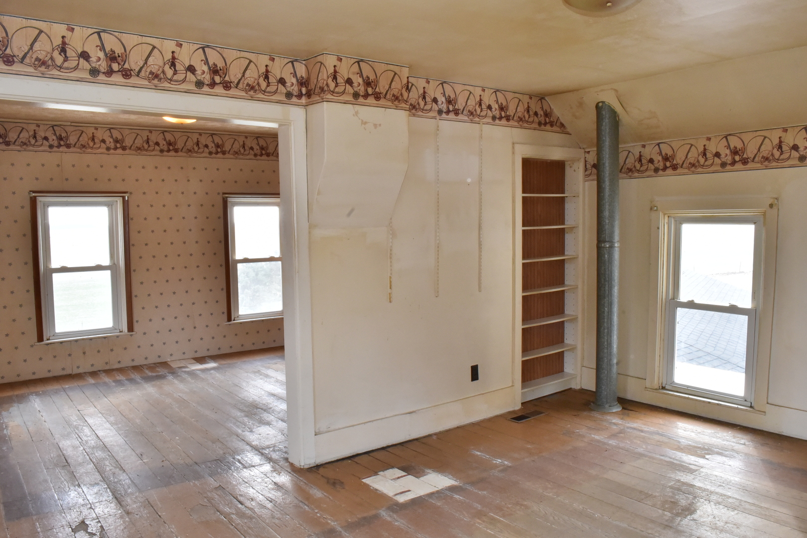 13801 Lister Road Morrison, IL 61270 - Photo 21 of 30 a view of a bathroom with a shower and a window
