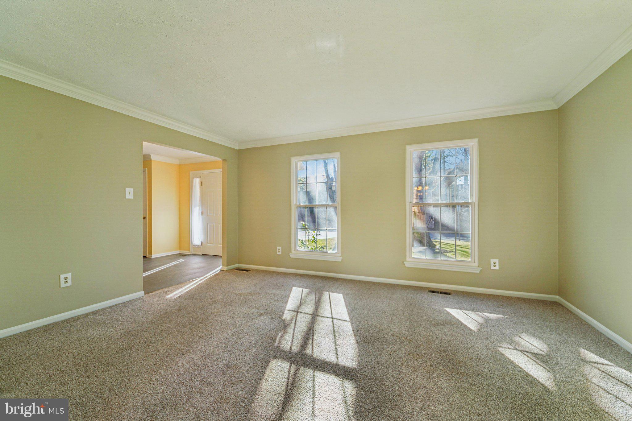 216 Bookham Lane Gaithersburg, MD 20877 - Photo 13 of 49 an empty room with windows