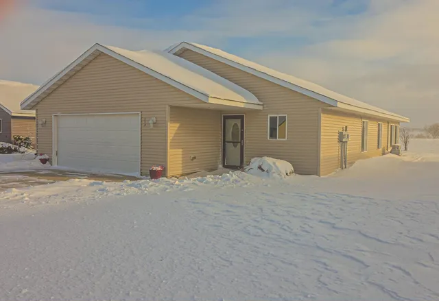 $239,900 | 112 8th Street South, Hoffman, MN 56339