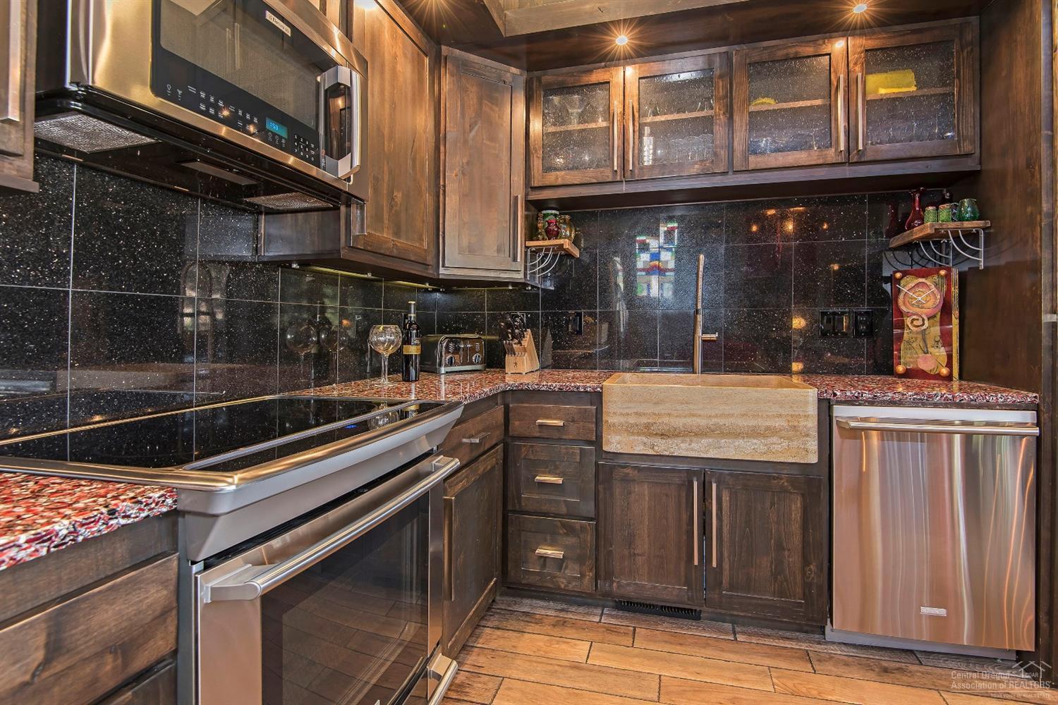 61681 Cedarwood Road Bend, OR 97702 - Photo 4 of 22 Gallery Image 4