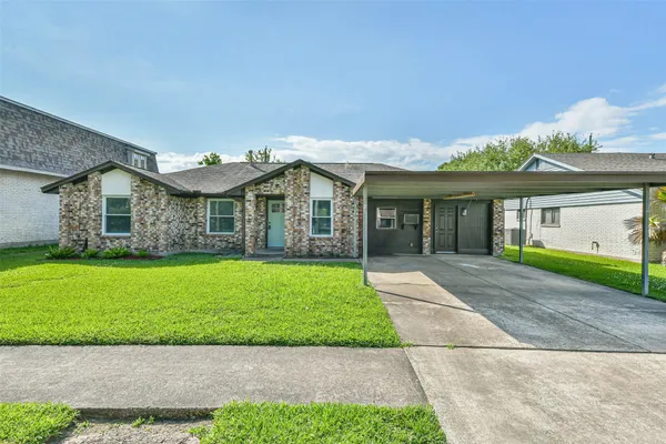 $289,900 | 3410 Crestmeadow Drive, Pasadena, TX 77505