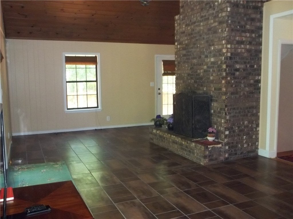 116 Rebel Road Valley, AL 36854 - Photo 7 of 33 Gallery Image 7