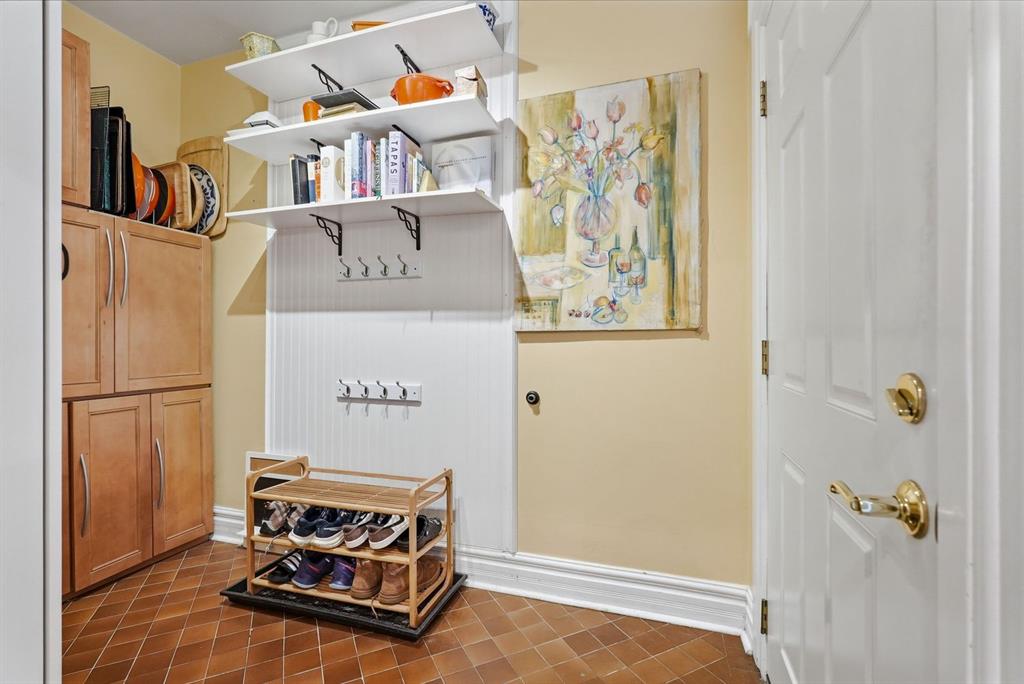 601 Emerson Street Pittsburgh, PA 15206 - Photo 41 of 46 Mud Room