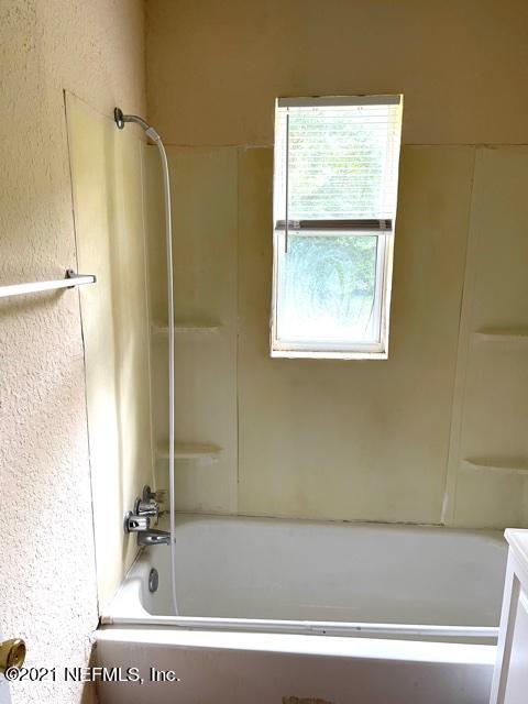 1902 Maclean Road Jacksonville, FL 32209 - Photo 8 of 18 IMG_2872