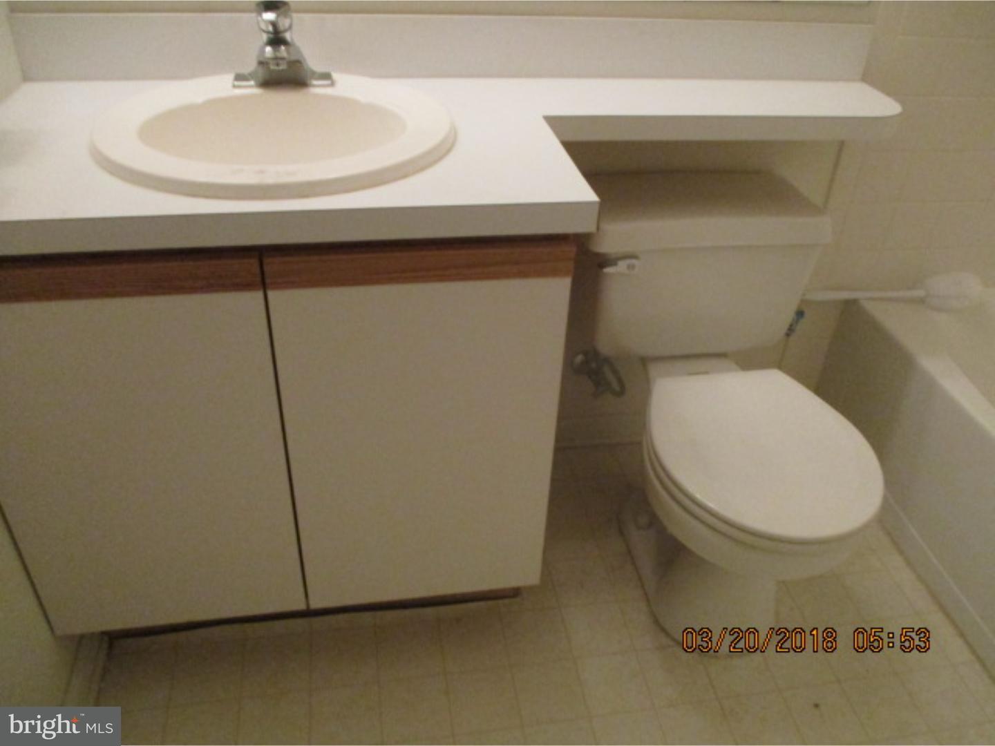 1602 Wharton Road Mount Laurel, NJ 08054 - Photo 5 of 10