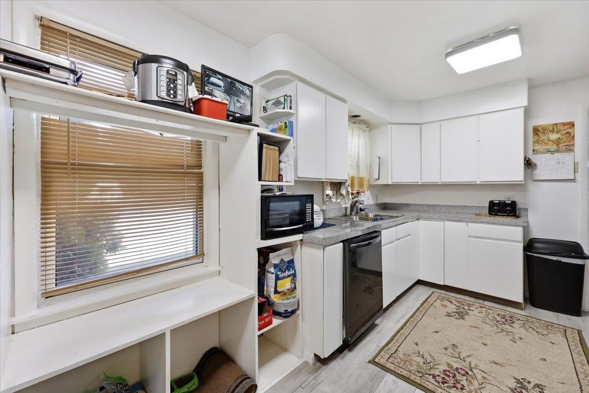 4811 North Maple Street Spokane, WA 99205 - Photo 11 of 28