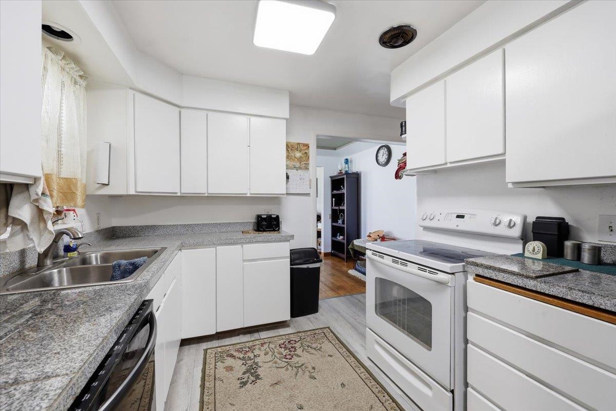 4811 North Maple Street Spokane, WA 99205 - Photo 12 of 28