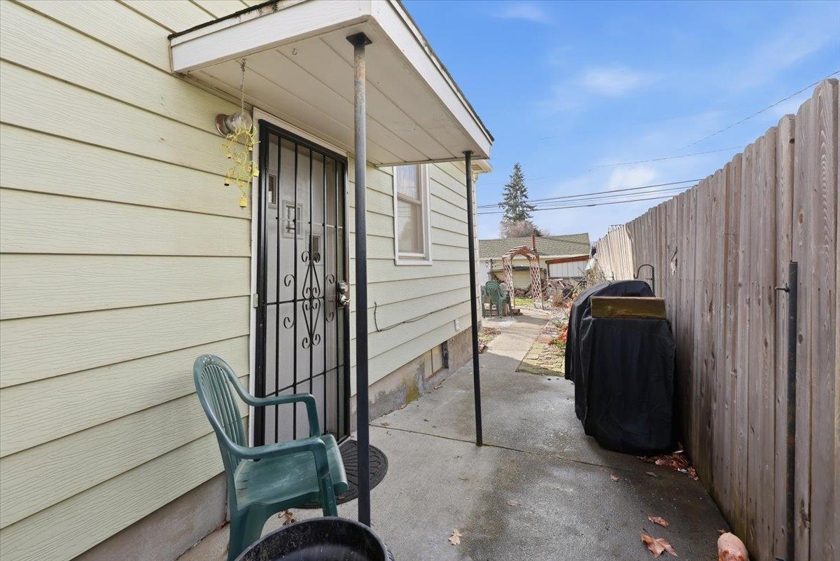 4811 North Maple Street Spokane, WA 99205 - Photo 22 of 28