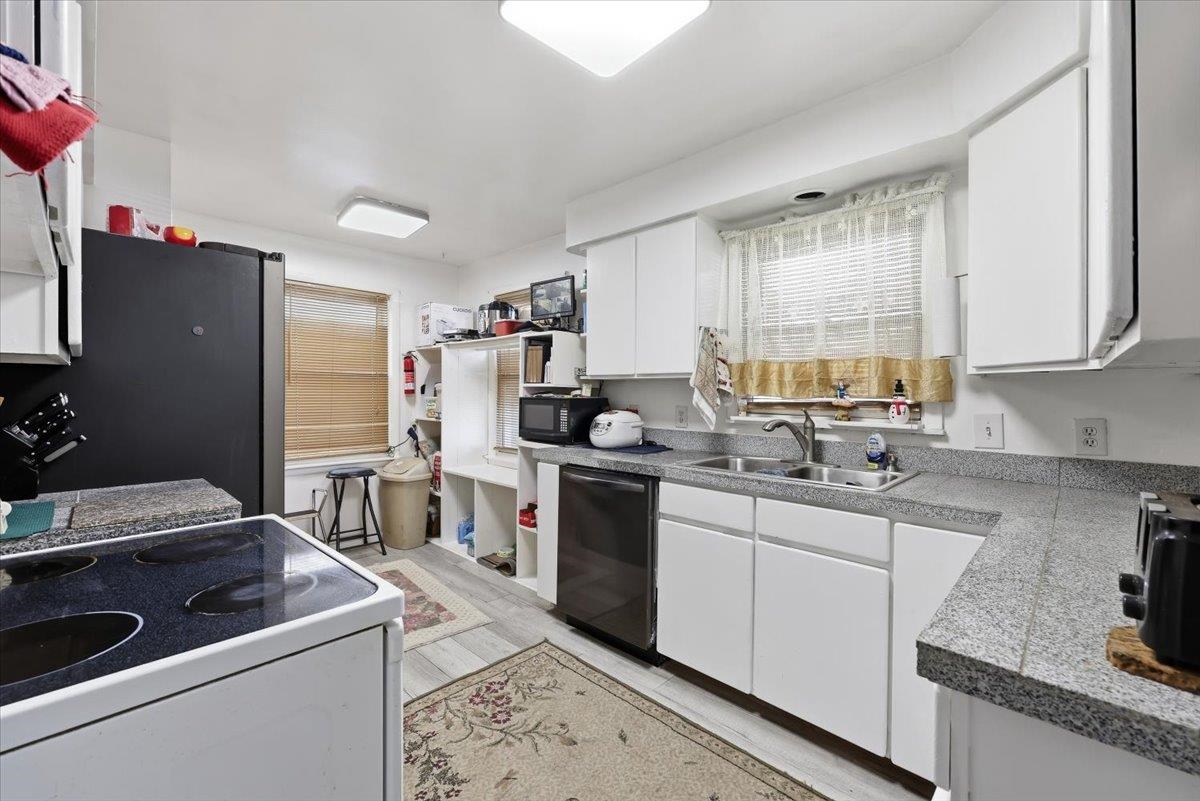 4811 North Maple Street Spokane, WA 99205 - Photo 10 of 28