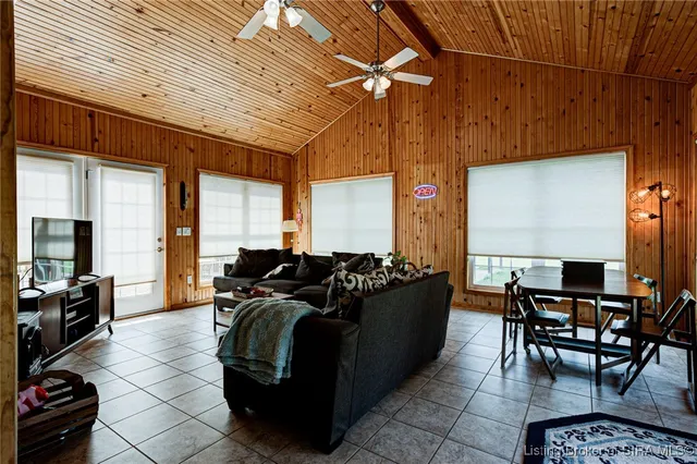 $599,000 | 213 Highway 160 East, Henryville, IN 47126