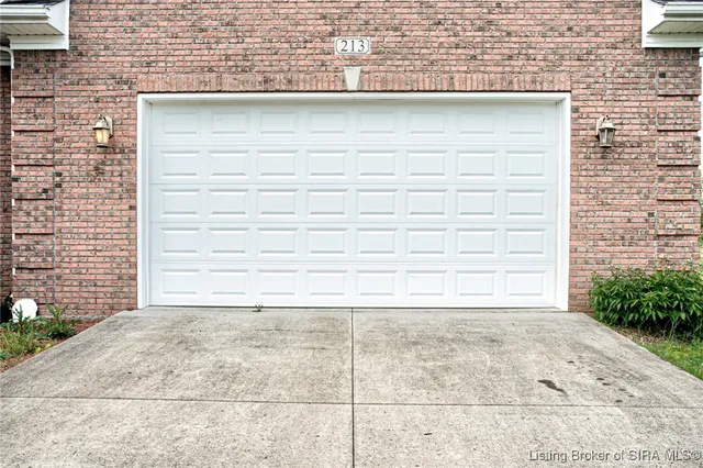 $599,000 | 213 Highway 160 East, Henryville, IN 47126