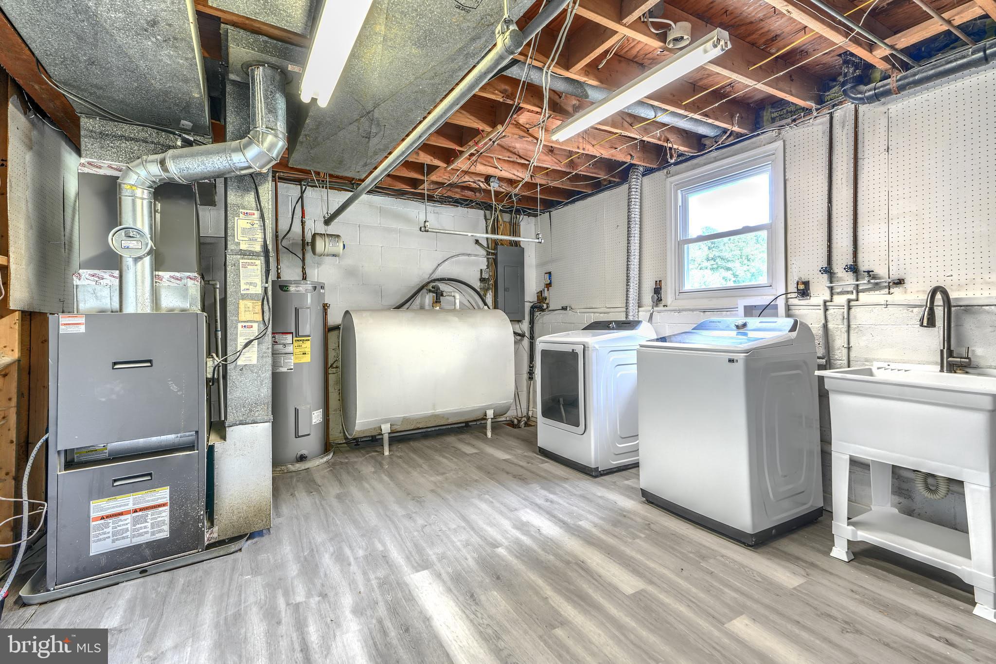 8020 Redstone Road Kingsville, MD 21087 - Photo 43 of 50 a kitchen with refrigerator and window