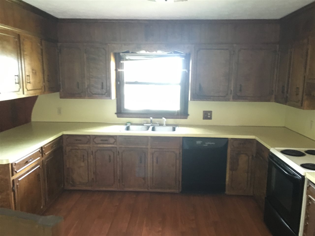 1242 Indian Ridge Road Stuarts Draft, VA 24477 - Photo 2 of 9 Gallery Image 2