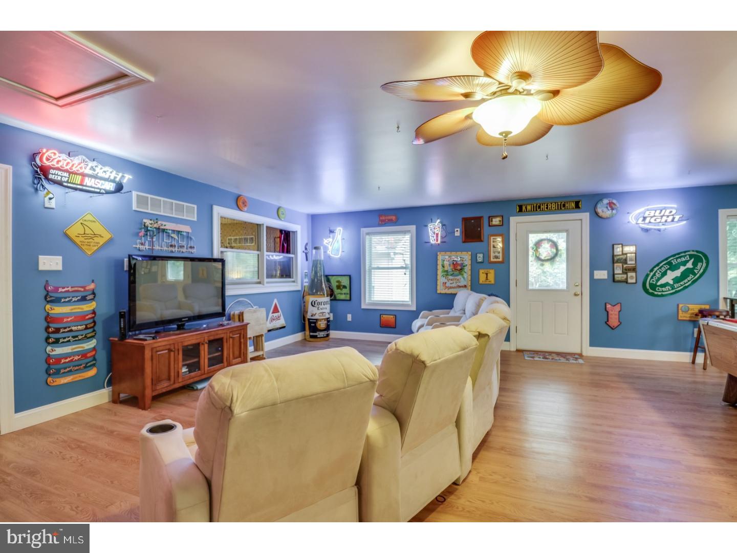 764 Barney Jenkins Road Felton, DE 19943 - Photo 9 of 25 Family Room