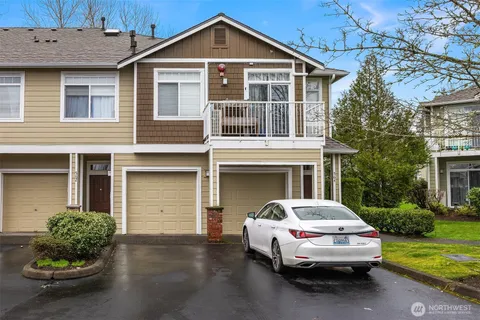 $649,995 | 566 241st Lane Southeast, Sammamish, WA 98074