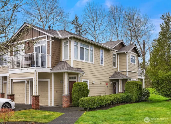 $649,995 | 566 241st Lane Southeast, Sammamish, WA 98074