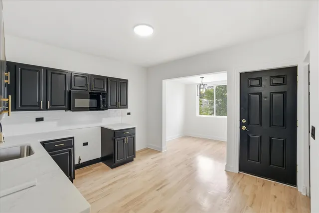 $1,500 | 5415 South Hoyne Avenue, Unit 2, Chicago, IL 60609