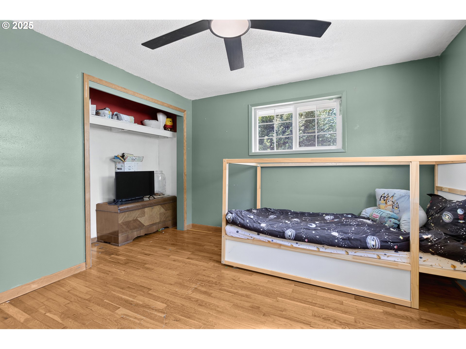 457 Archie Street Eugene, OR 97402 - Photo 25 of 48 a living room with furniture and a fireplace