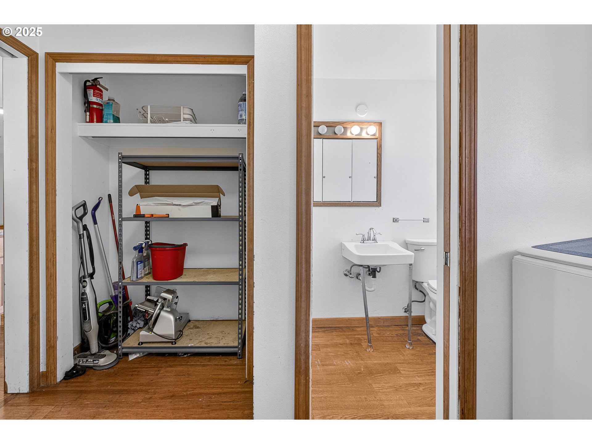 457 Archie Street Eugene, OR 97402 - Photo 33 of 48 a view of a hallway with a small space