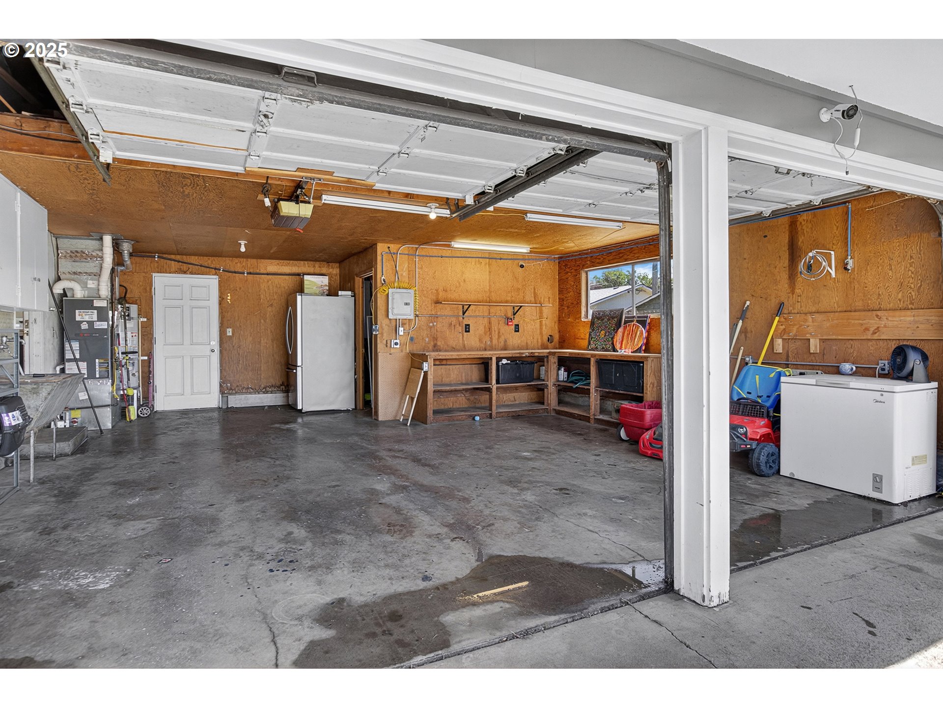 457 Archie Street Eugene, OR 97402 - Photo 44 of 48 a view of a room with gym equipment