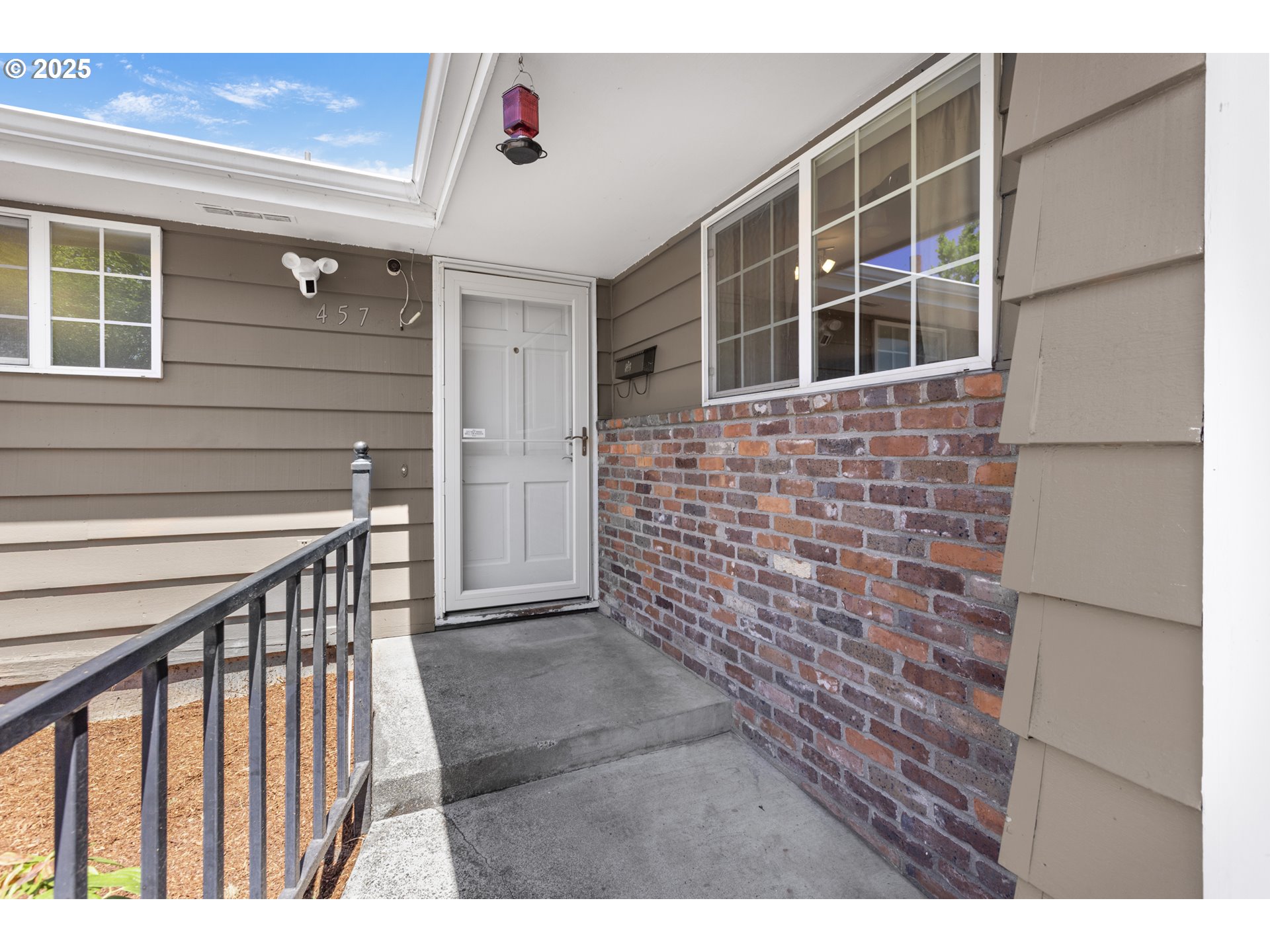 457 Archie Street Eugene, OR 97402 - Photo 7 of 48 a view of outdoor space