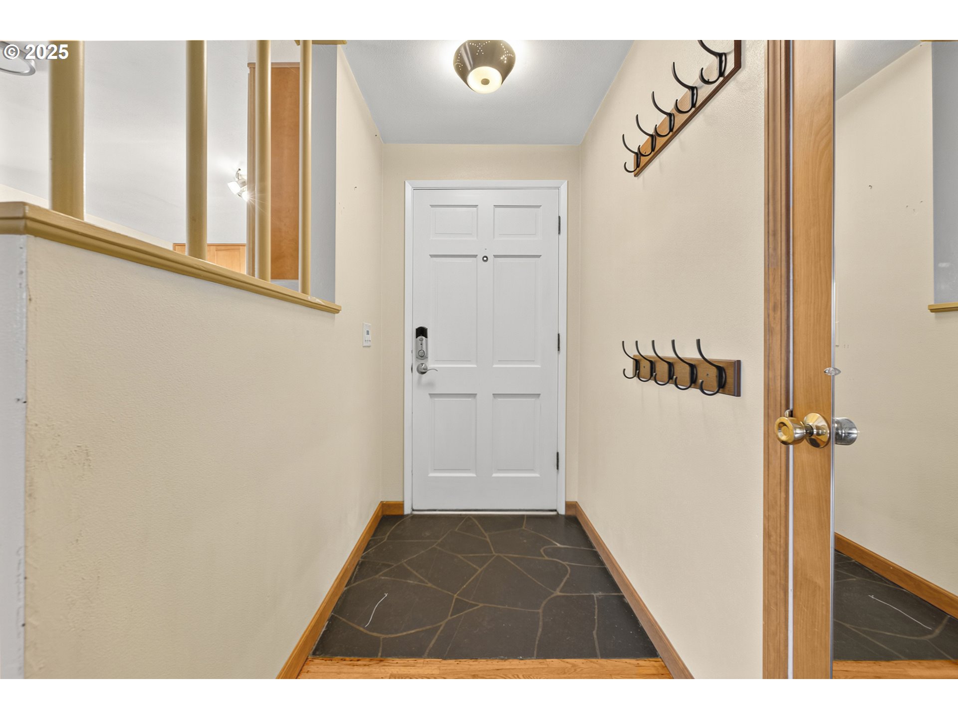 457 Archie Street Eugene, OR 97402 - Photo 8 of 48 a picture of a room