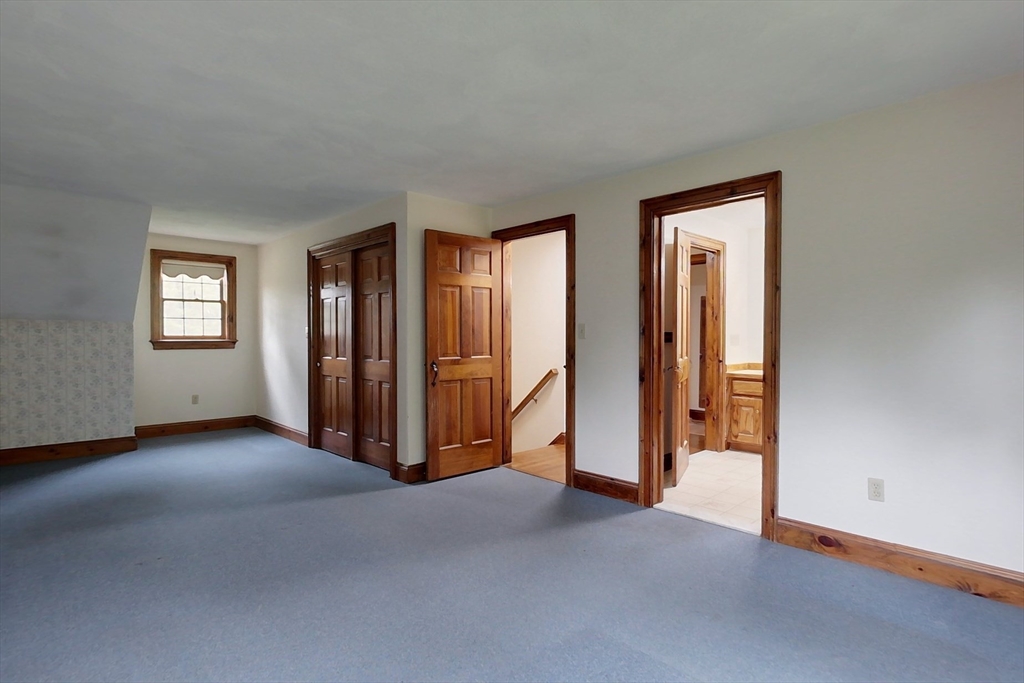 17 New Fitchburg Road Townsend, MA 01474 - Photo 23 of 42