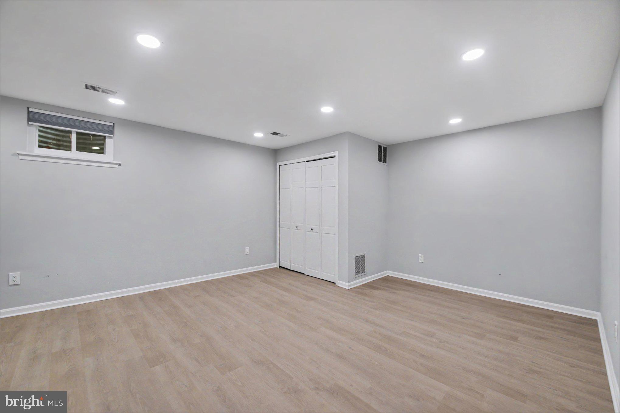 7981 Northumberland Road Springfield, VA 22153 - Photo 17 of 26 Versatile space with modern appeal.