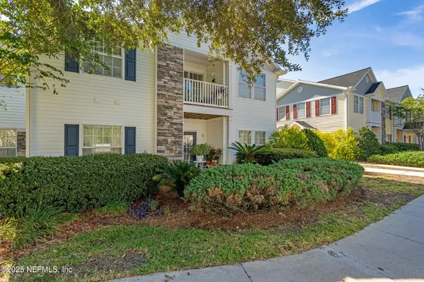 $186,000 | 575 Oakleaf Plantation Parkway, Unit 1004, Orange Park, FL 32065