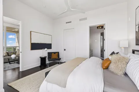 $1,090,000 | 1111 West River Parkway, Unit 23D, Minneapolis, MN 55415