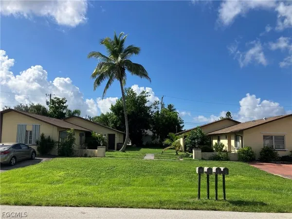 $1,600 | 718 Southeast 46th Lane, Unit 102, Cape Coral, FL 33904