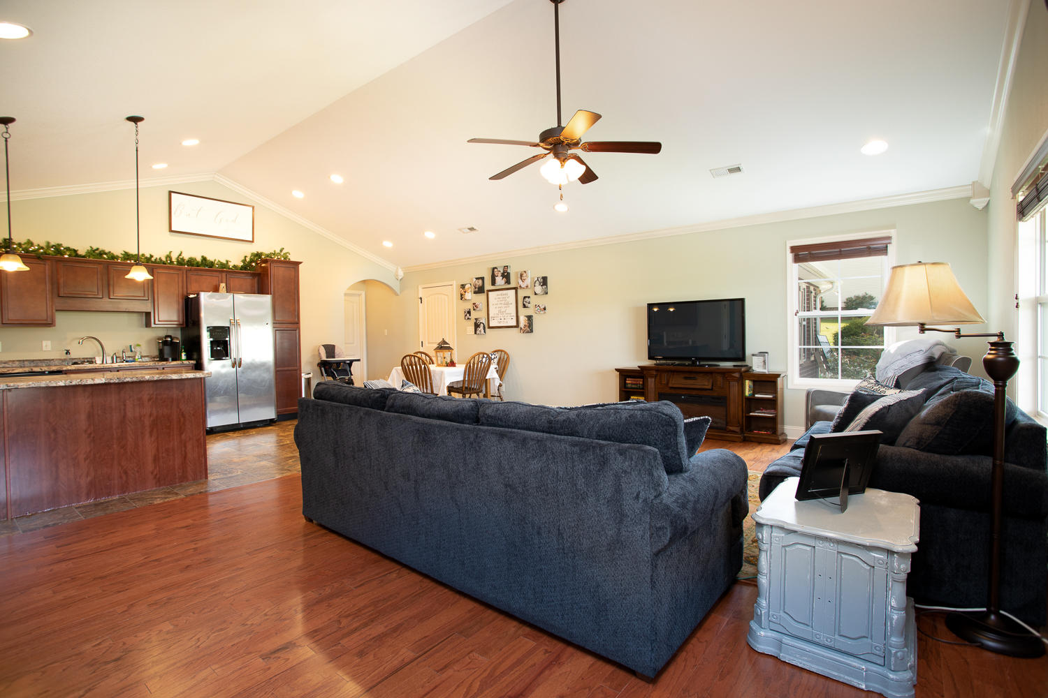 5909 Whisper Ridge Lane Corryton, TN 37721 - Photo 5 of 19 mls size - karenstonephoto.com - 5909 Wh
