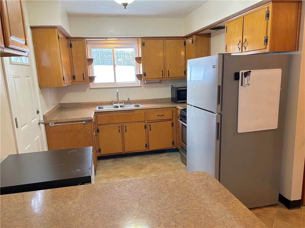 436 Ridge Avenue Springdale, PA 15144 - Photo 16 of 38