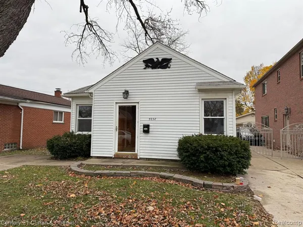 $1,500 | 5938 Kinmore Street, Dearborn Heights, MI 48127