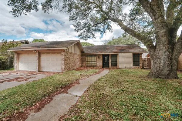 $159,500 | 220 Navajo Drive, Victoria, TX 77904